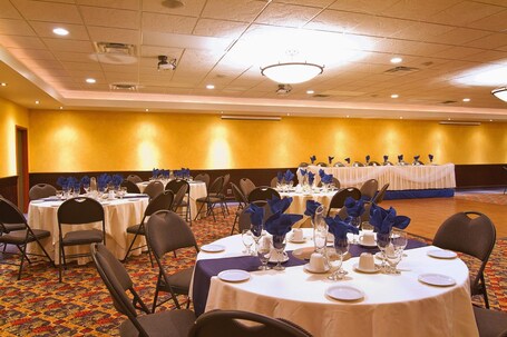 Park West Inn - Image 15