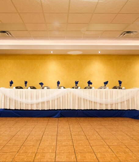 Park West Inn - Image 46