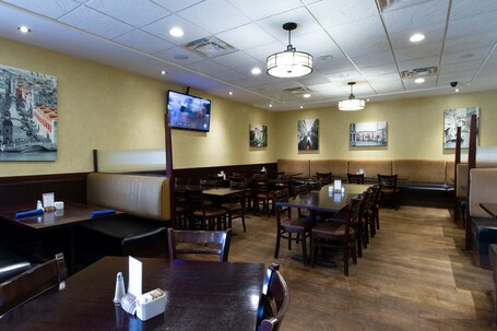 Park West Inn - Image 45