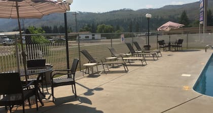 Monte Carlo Motel