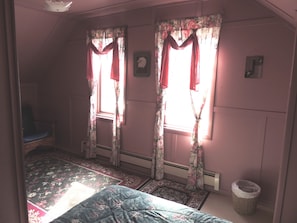 Blackout curtains, free WiFi, bed sheets