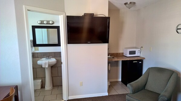 标准房, 1 张大床 | 起居区 | 平板电视