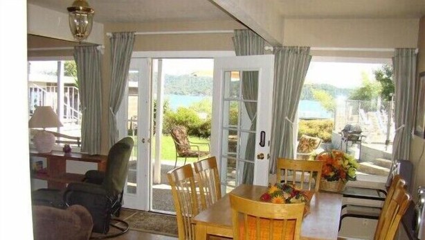 Rom, 2 soverom (Cabana with Bunk) | Spiseområde på rommet