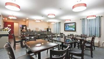 Gratis kontinental frukost varje dag