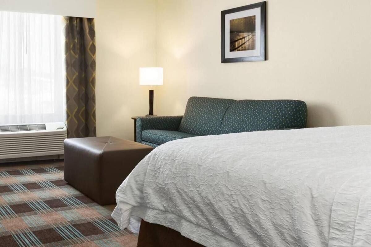 In-room safe, desk, free WiFi, bed sheets