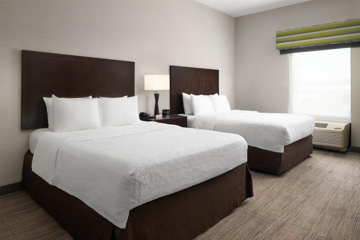 in-room safe, desk, free wifi, bed sheets