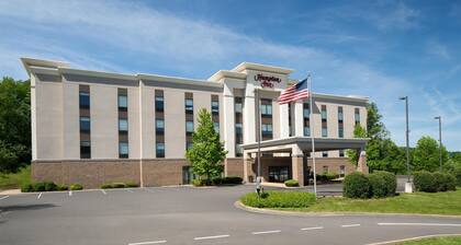Hampton Inn Fairmont