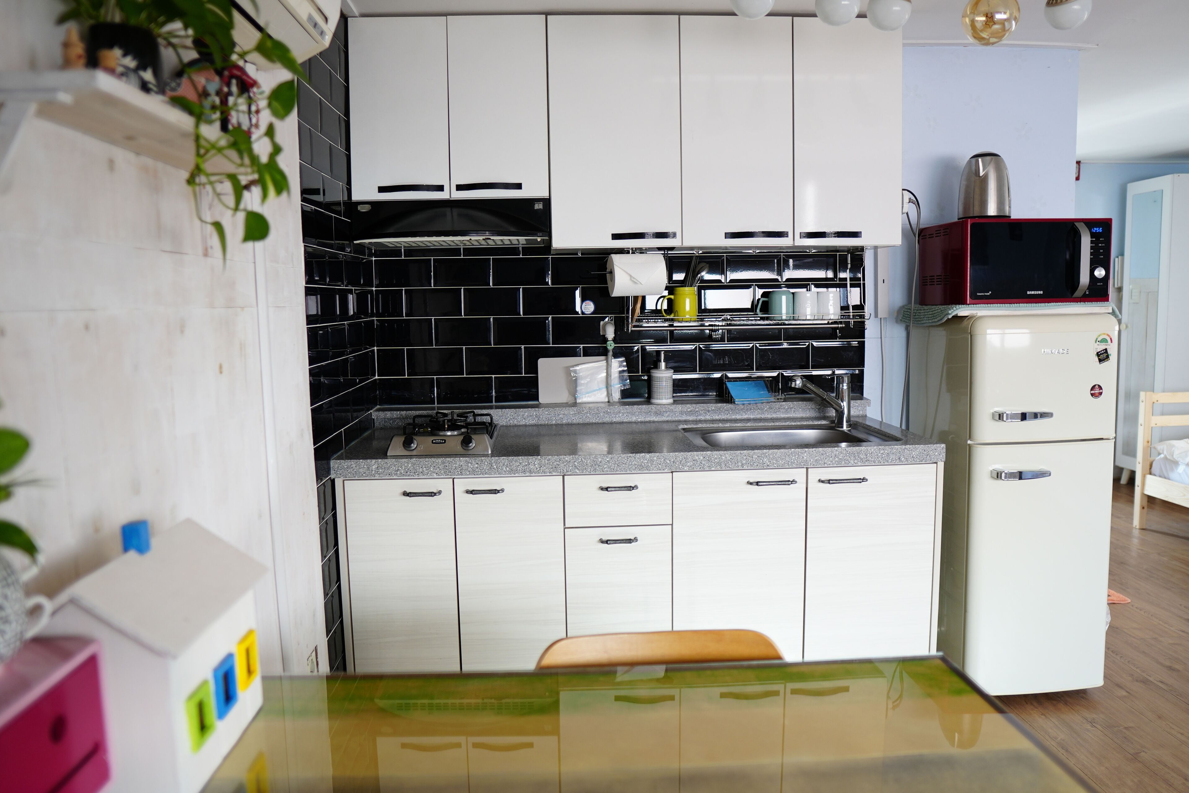 Classic Twin Room | Hypo-allergenic bedding, desk, laptop workspace, blackout drapes