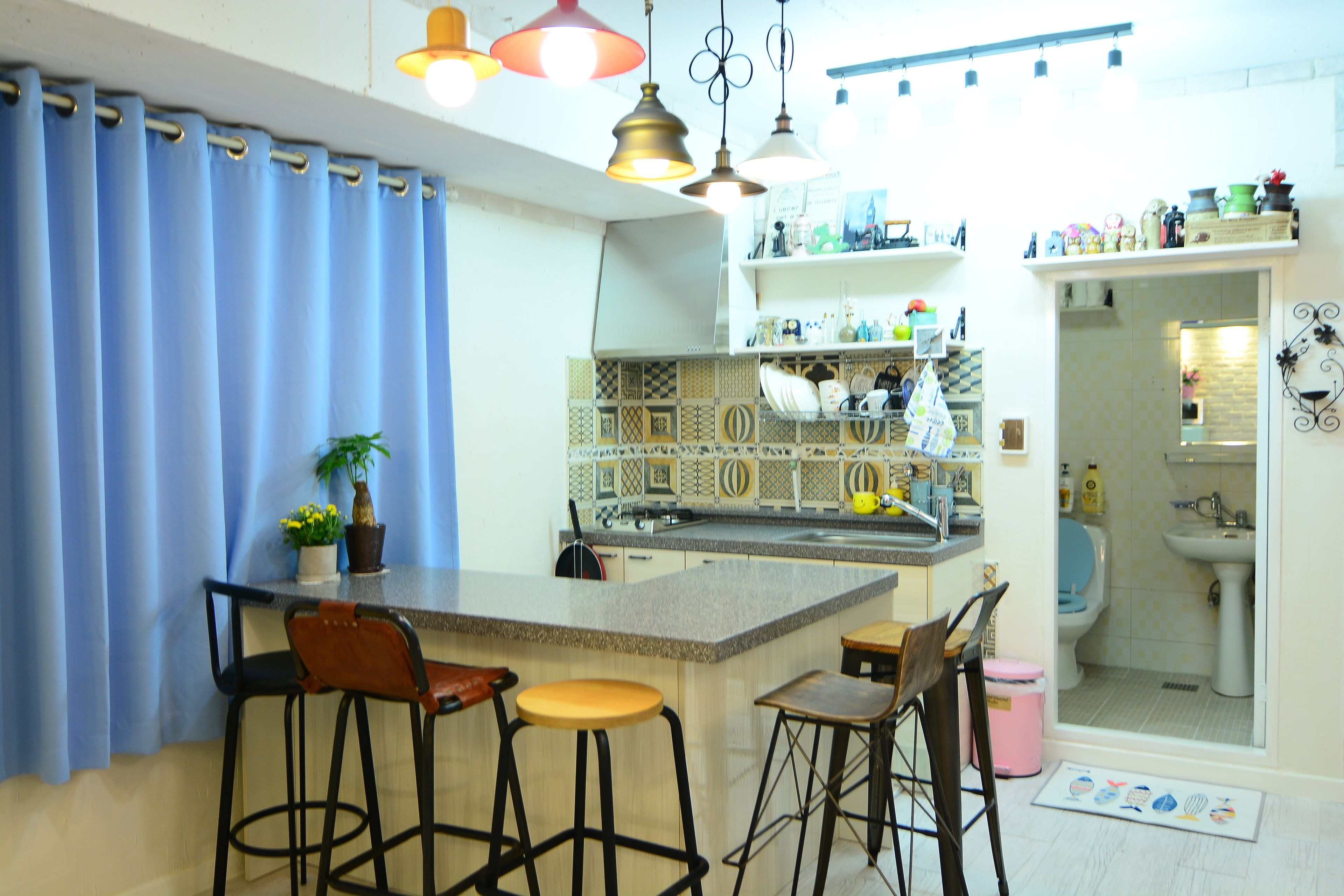 Premier Studio Suite, 2 Bedrooms, Accessible (with Kitchen and 2 Private Bathrooms) | Hypo-allergenic bedding, desk, laptop workspace, blackout drapes