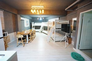 Studio Suite, Multiple Beds, Non Smoking, Kitchen | Hypo-allergenic bedding, desk, laptop workspace, blackout drapes