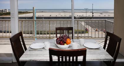 Aquarius Oceanfront Inn