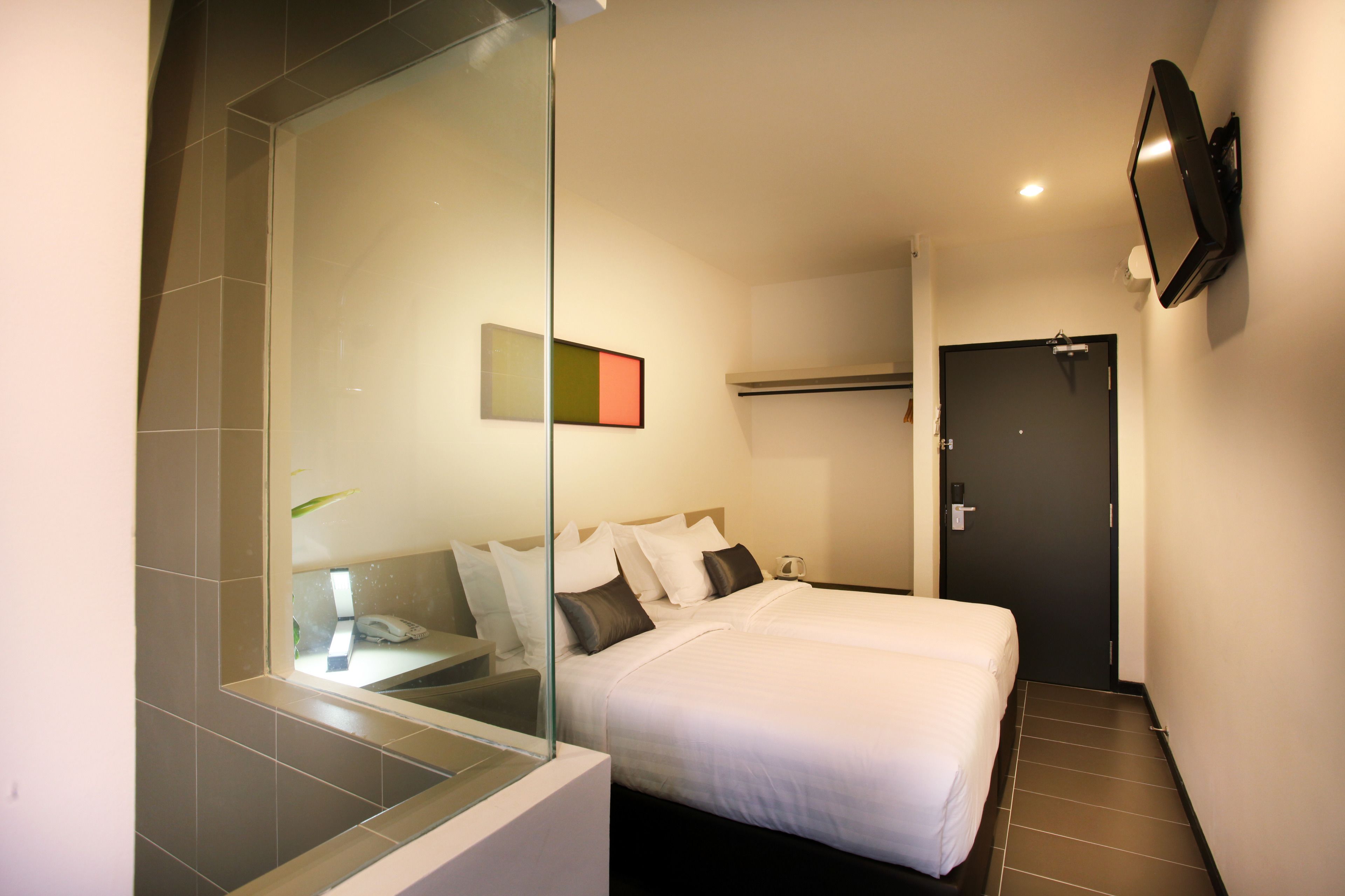 Desk, laptop workspace, free WiFi, bed sheets