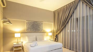 Apartament, 3 dormitoris (Suite (2 Bathrooms)) | Escriptori, espai de treball apte per a portàtils i wifi gratuïta