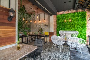 Se sirven desayunos, almuerzos, cenas y cocina internacional 