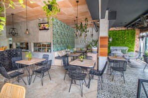 Daily cooked-to-order breakfast for a fee - Gemini Star Hotel Kuta (Kuta)
