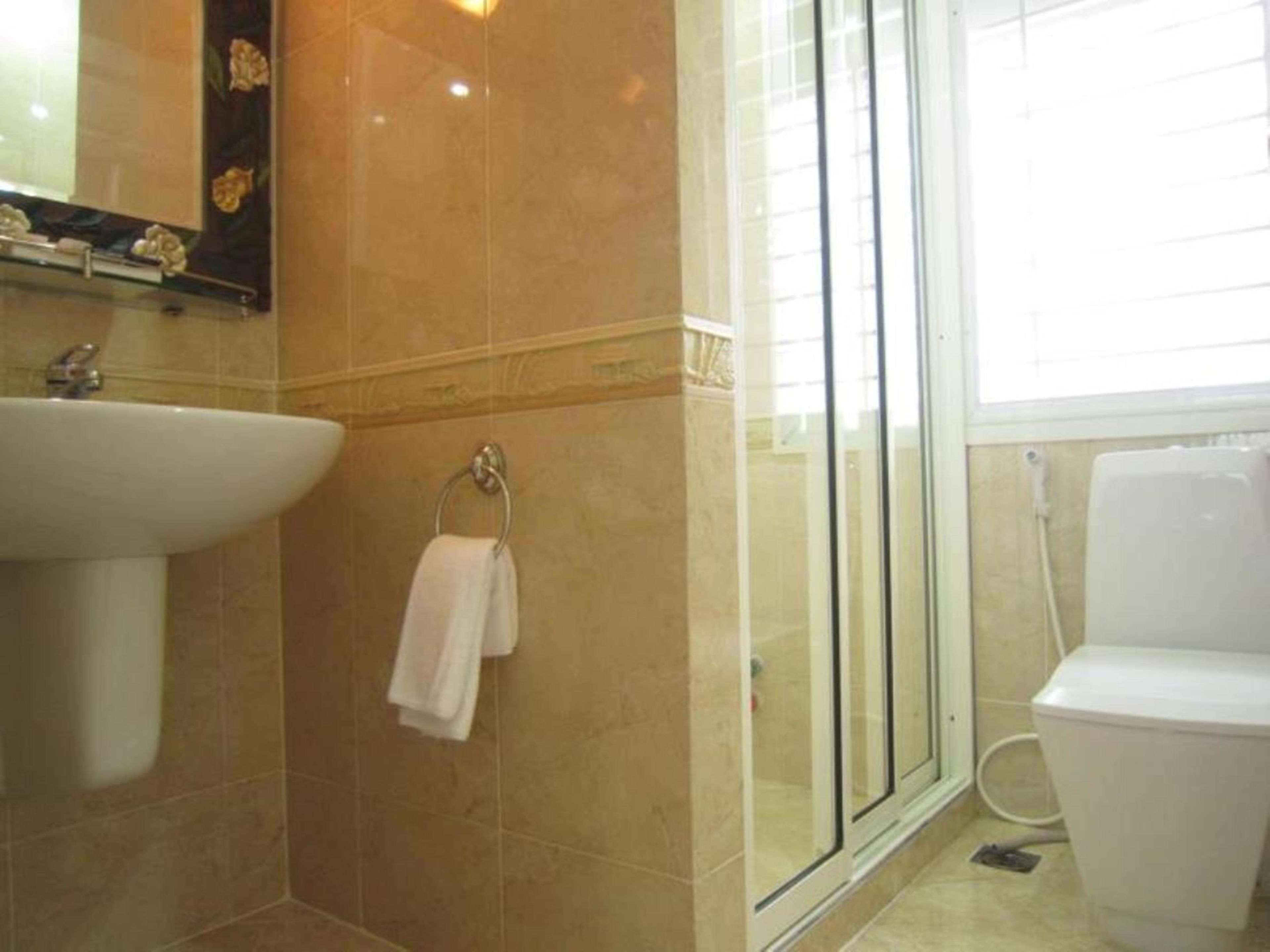 Foto - HOANG THANH THUY AIRPORT HOTEL 1 - Gần Ẩm Thực Đêm Chợ Hoàng Hoa Thám