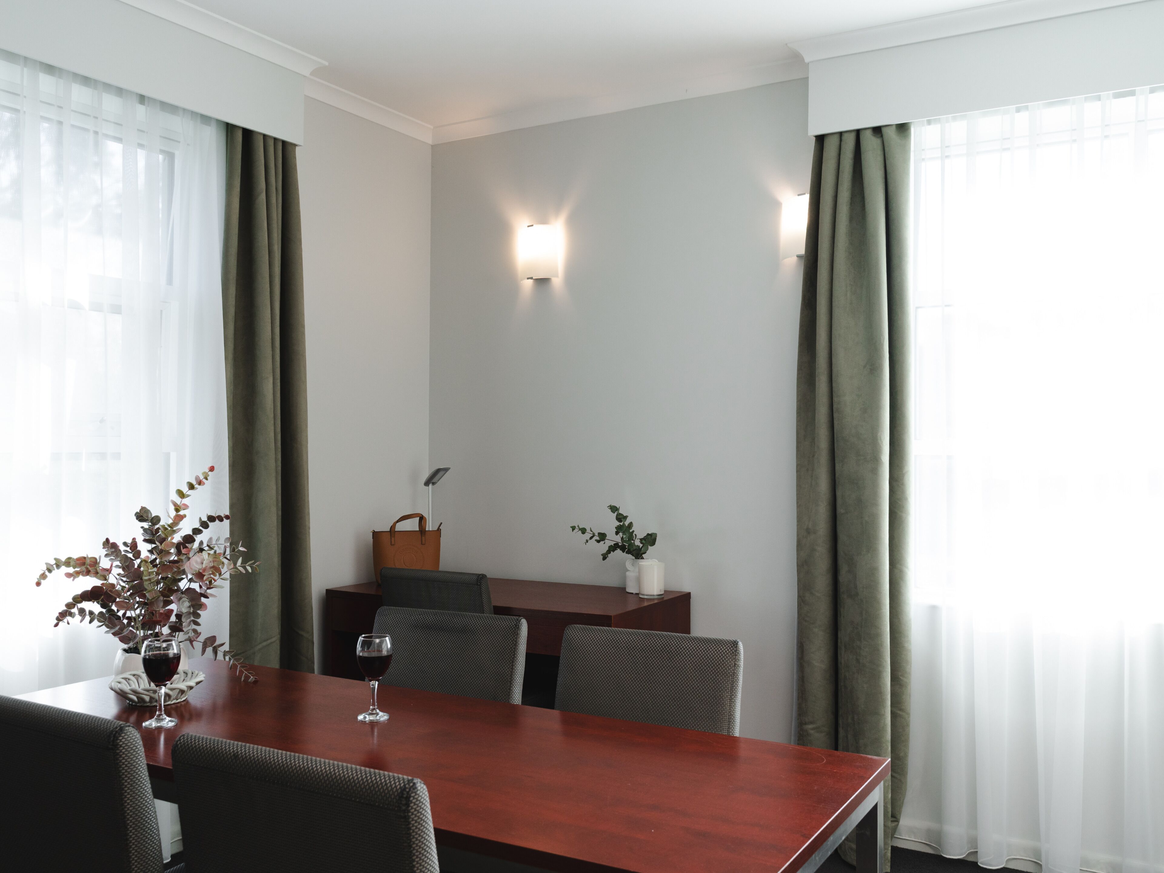One Bedroom Apartment | Dining room