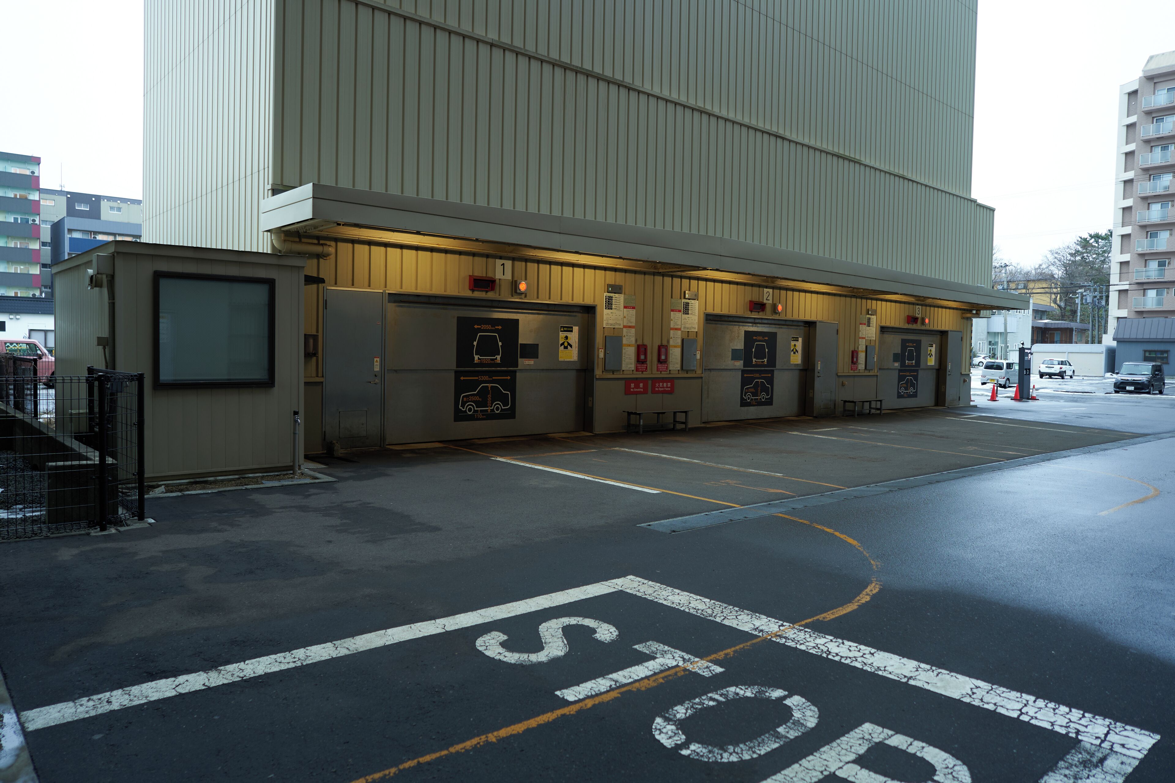 self-parking (surcharge) 800 per day