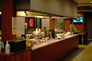 Daily buffet breakfast (JPY 2000 per person)