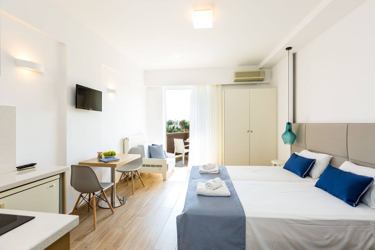 Studio Supérieur, vue piscine