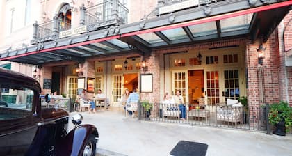Ledson Hotel