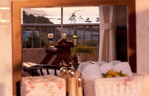 Quarto superior (16 PY) | Área de estar | TV de tela plana