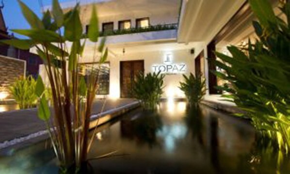 Exterior detail - Arunreas Hotel (Phnom Penh)