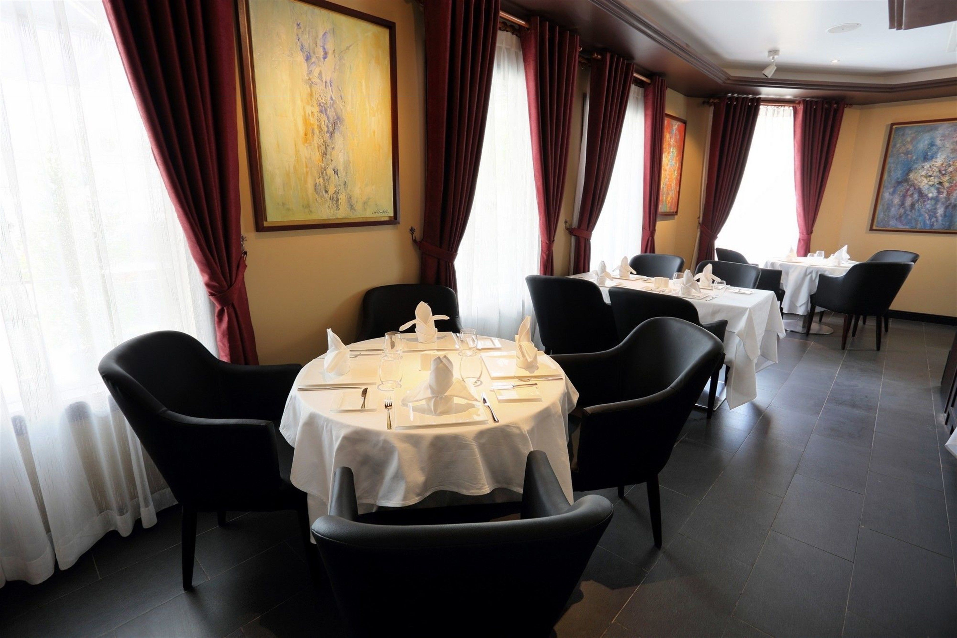 breakfast, lunch, dinner served; french cuisine