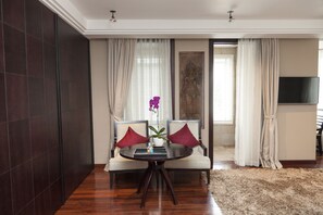 Arunreas Majestic | Premium bedding, free minibar, in-room safe, soundproofing - Arunreas Hotel (Phnom Penh)