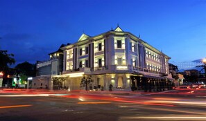 Front of property - Arunreas Hotel (Phnom Penh)