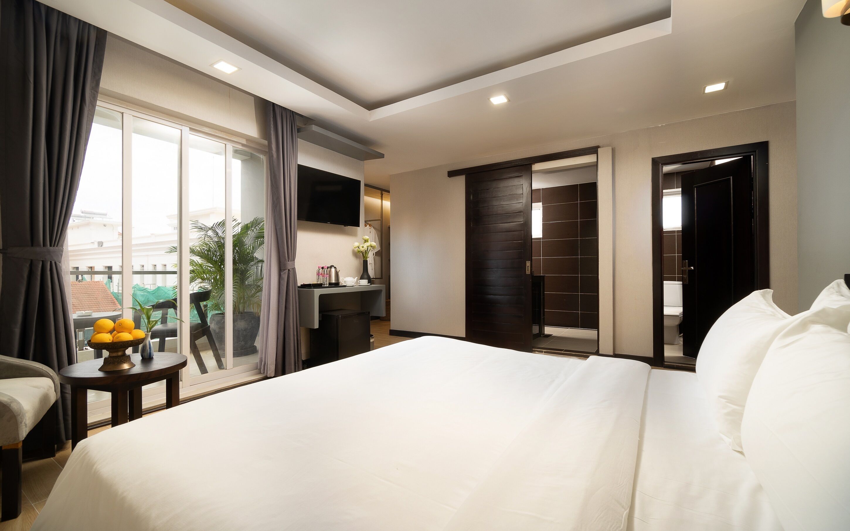 junior double room | egyptian cotton sheets, premium bedding, pillow-top beds, minibar