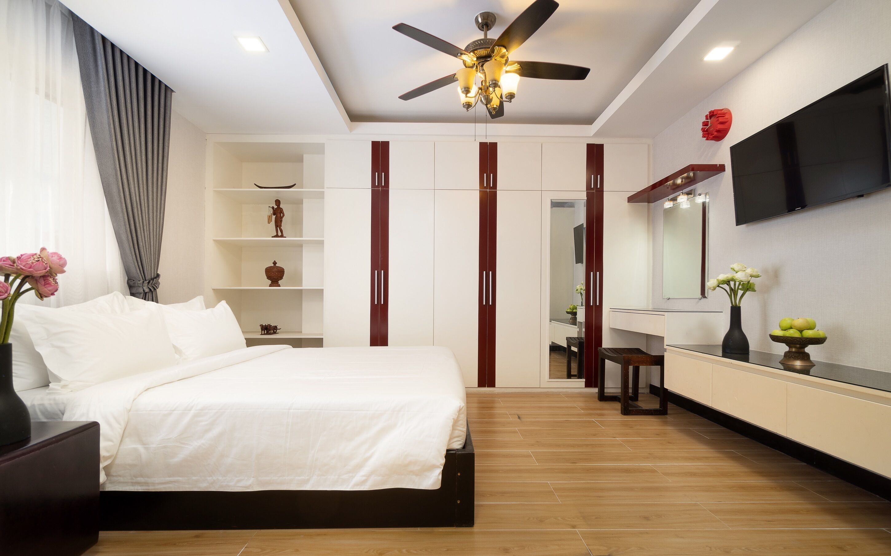 penthouse | egyptian cotton sheets, premium bedding, pillow-top beds, minibar