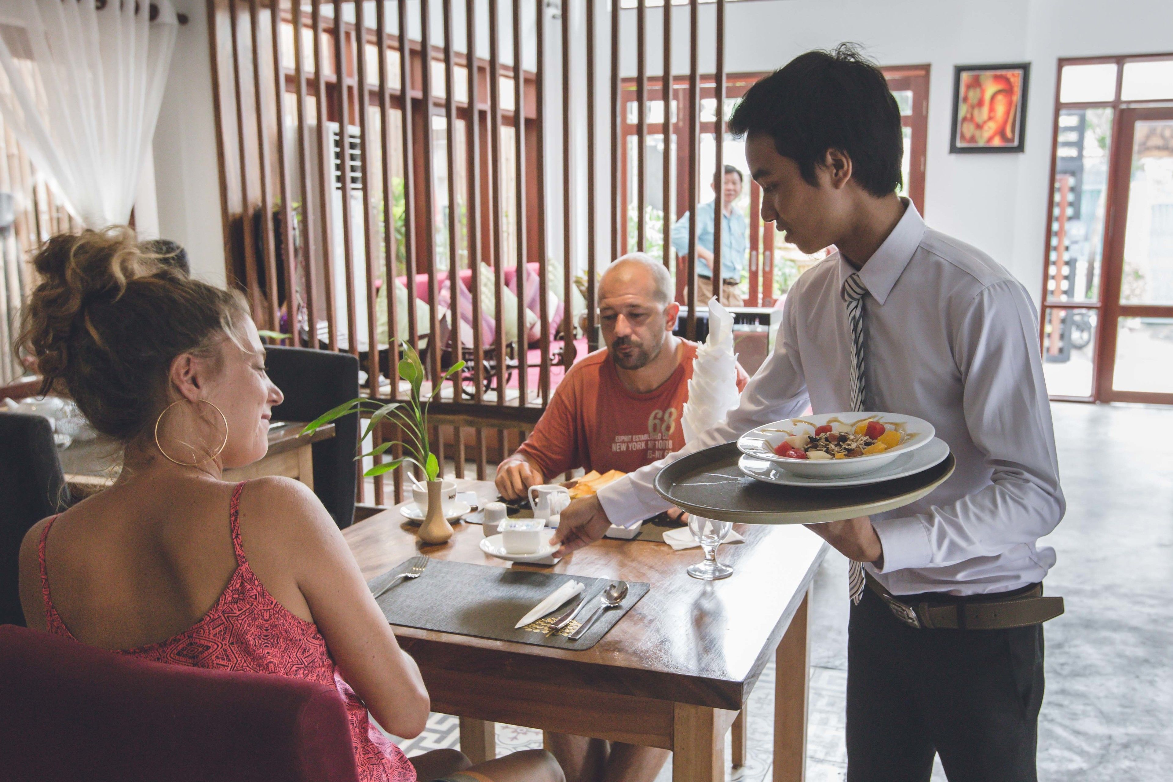 daily continental breakfast (usd 6 per person)