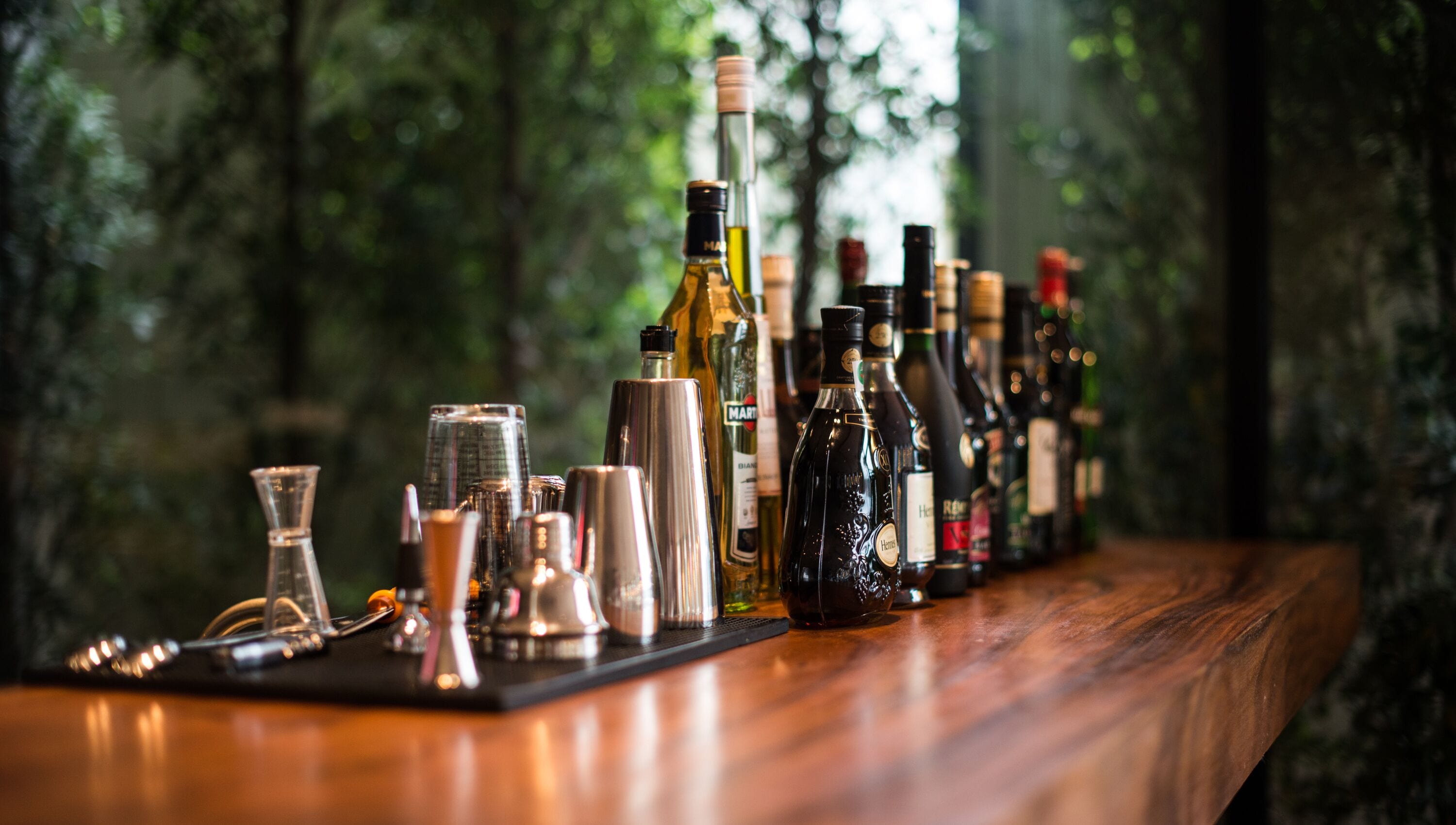 Breakfast, lunch, dinner served; Chinese cuisine, garden views 