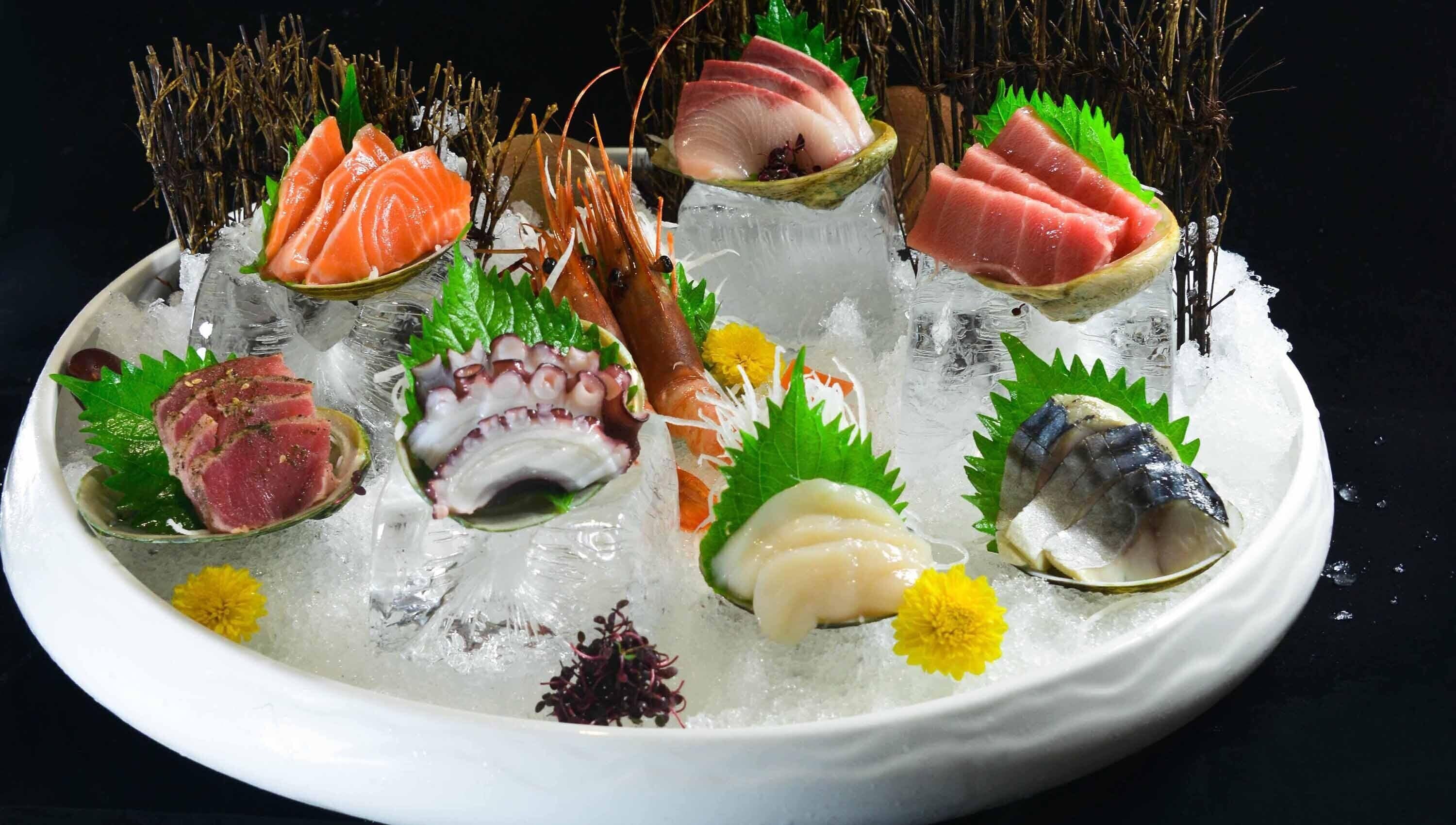 Breakfast, lunch, dinner served; Chinese cuisine, garden views 