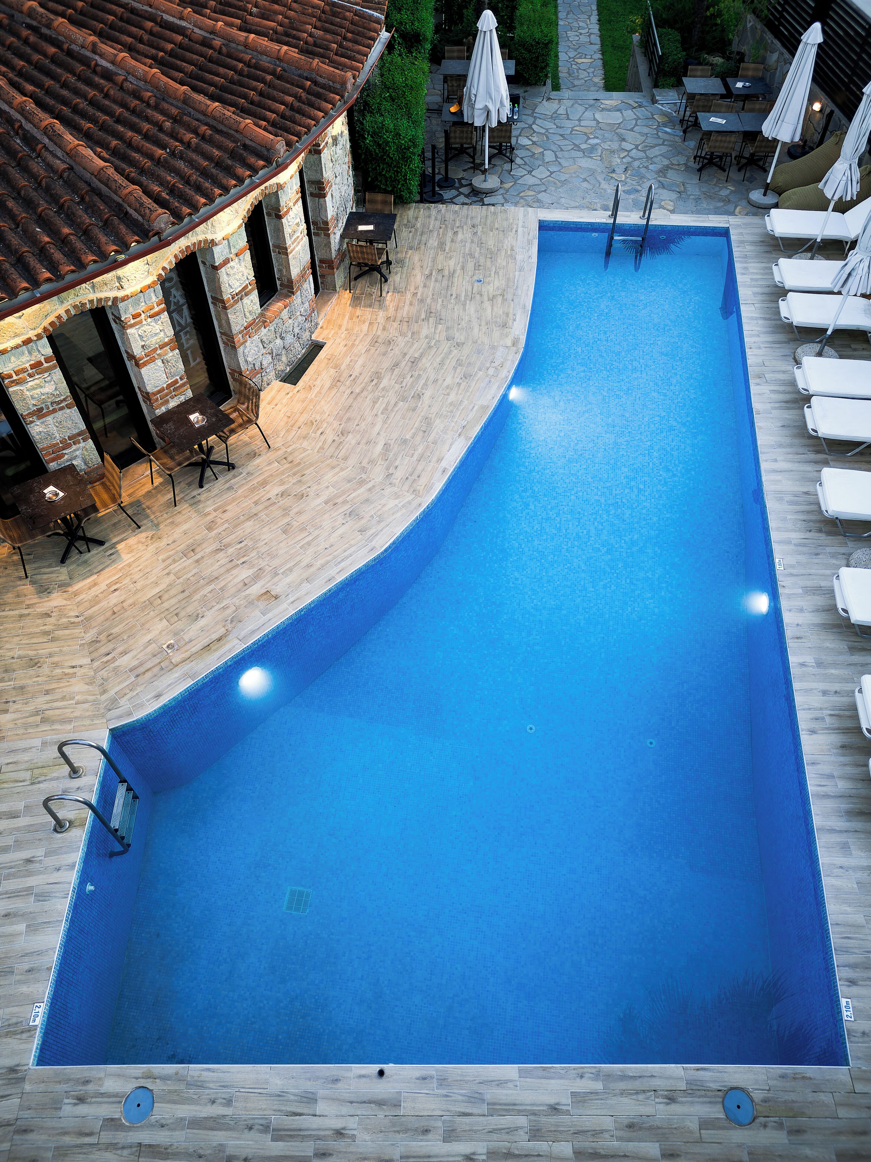 outdoor pool, pool umbrellas