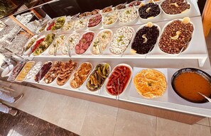 Petit déjeuner buffet