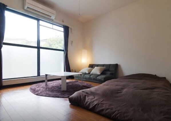Apartment (1 Sofa Bed+4 Japanese Futons) | Free WiFi - Sunlife Yamashina Apartment (Kyoto)