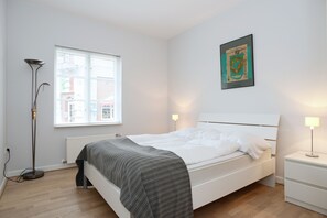 Appartement Ville, 1 chambre | 1 chambre, décoration personnalisée, ameublement personnalisé, bureau