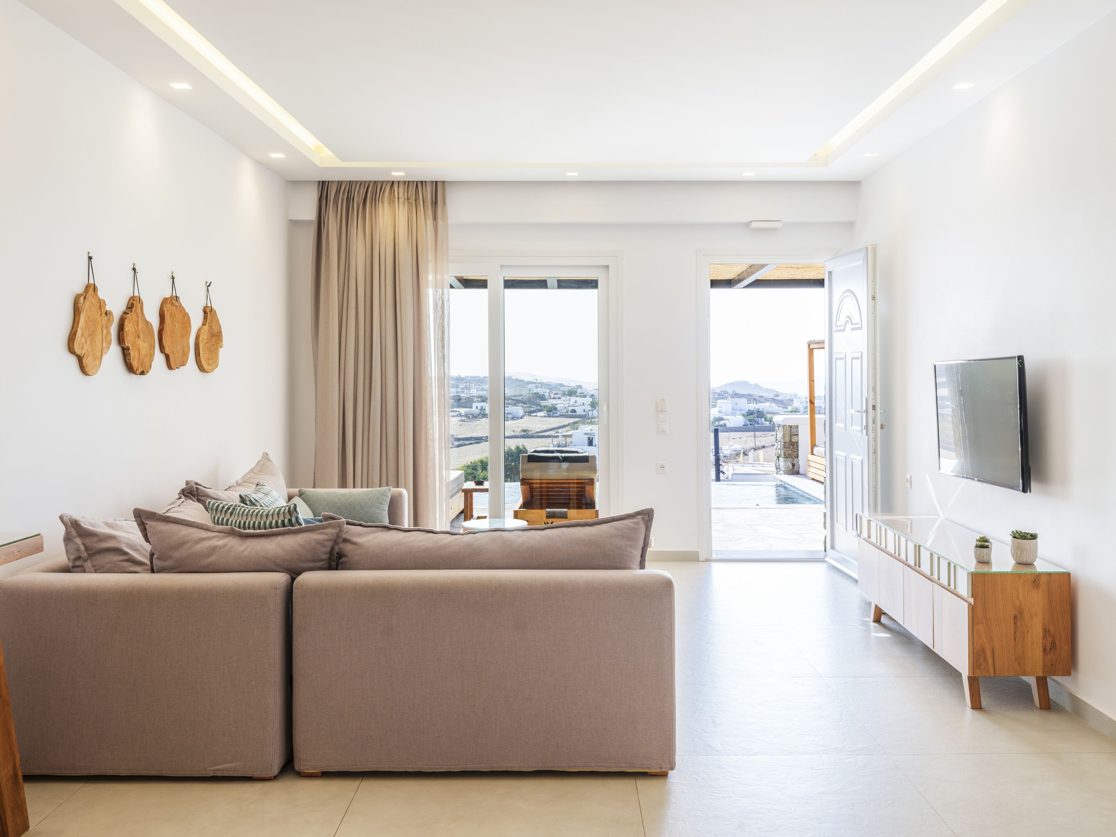Private Pool Gold Two-Bedroom Villa Sea View | Egyptian cotton sheets, hypo-allergenic bedding, pillowtop beds