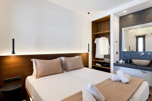 Superior Suite Sea View - Private Pool on ground floor