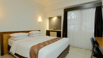Superior Double Room | Premium bedding, desk, blackout drapes, free WiFi