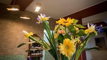 Az árban foglalt svédasztalos reggeli mindennap