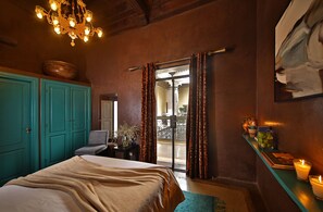 Luxury Room | Premium bedding, in-room safe, blackout drapes, soundproofing - Riad Dar One (Marrakech)