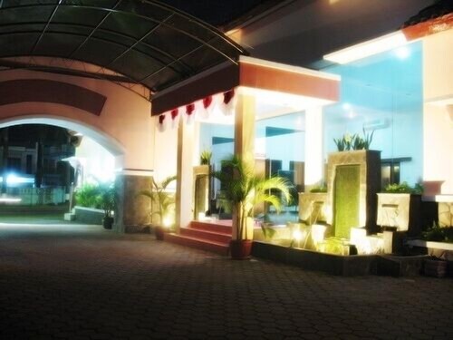 Atrium Resort & Hotel