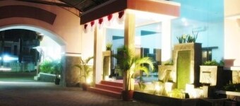 Atrium Resort & Hotel