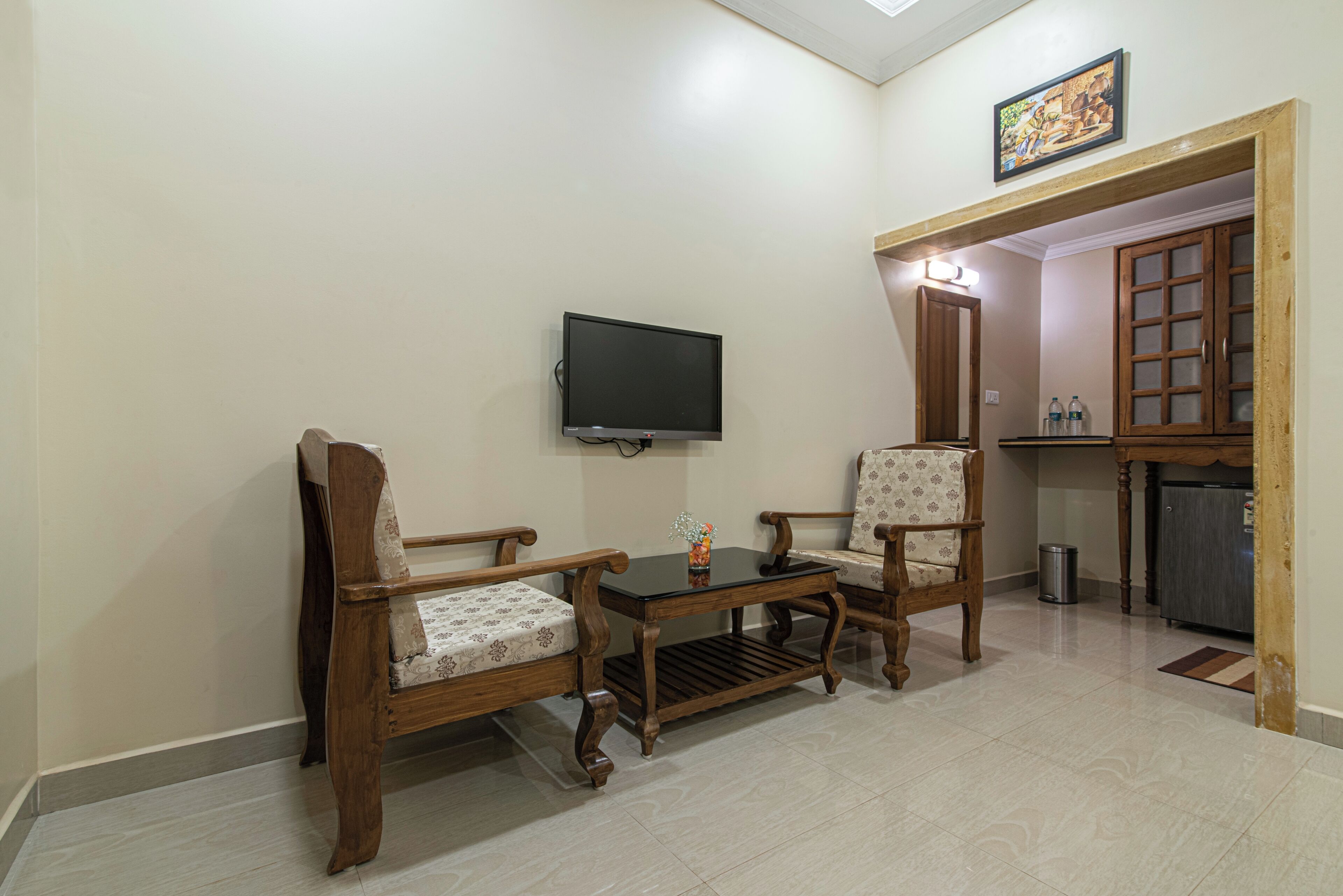 deluxe room | premium bedding, in-room safe, desk, iron/ironing board