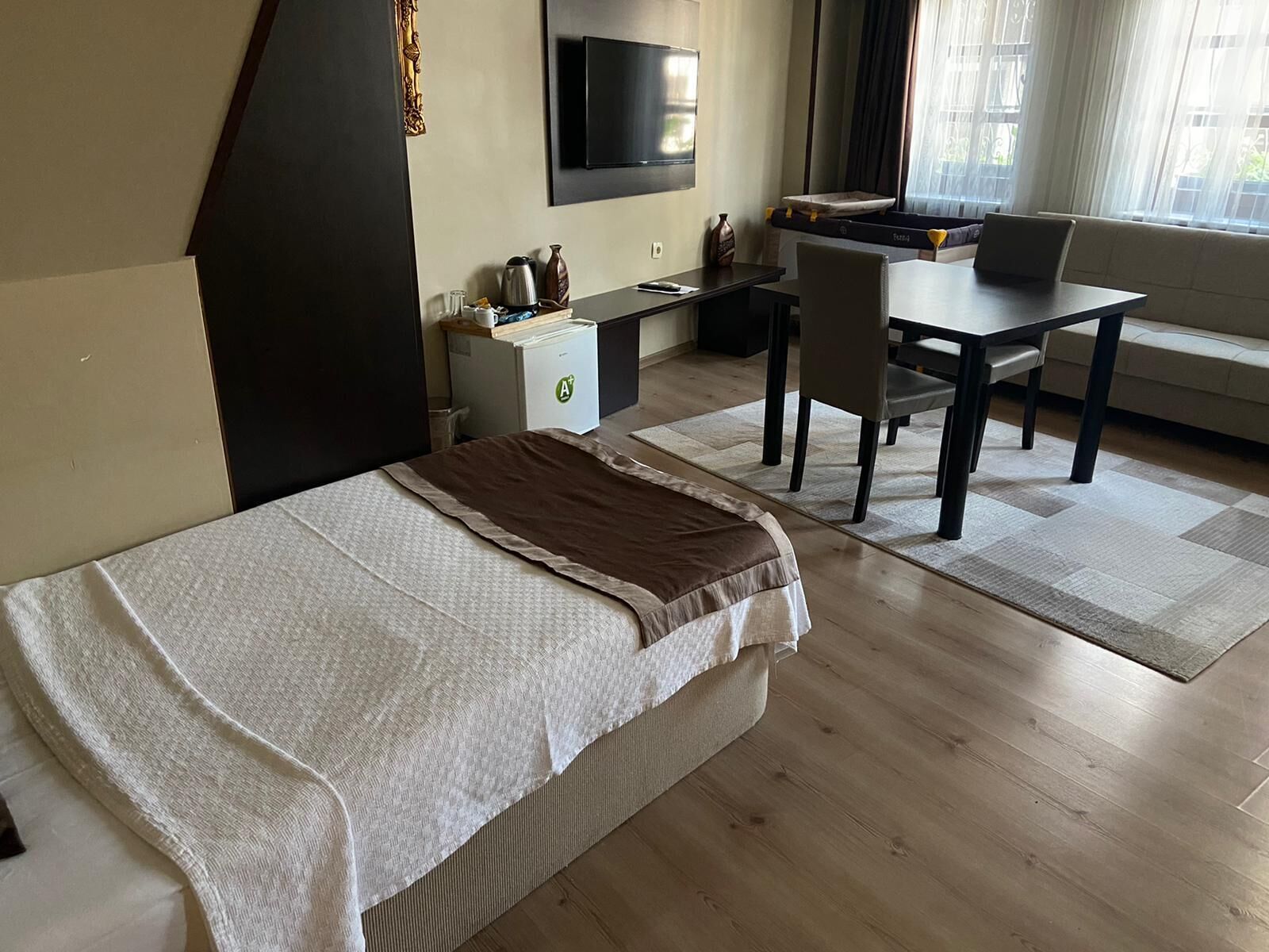 Photo - Lena Central Flats