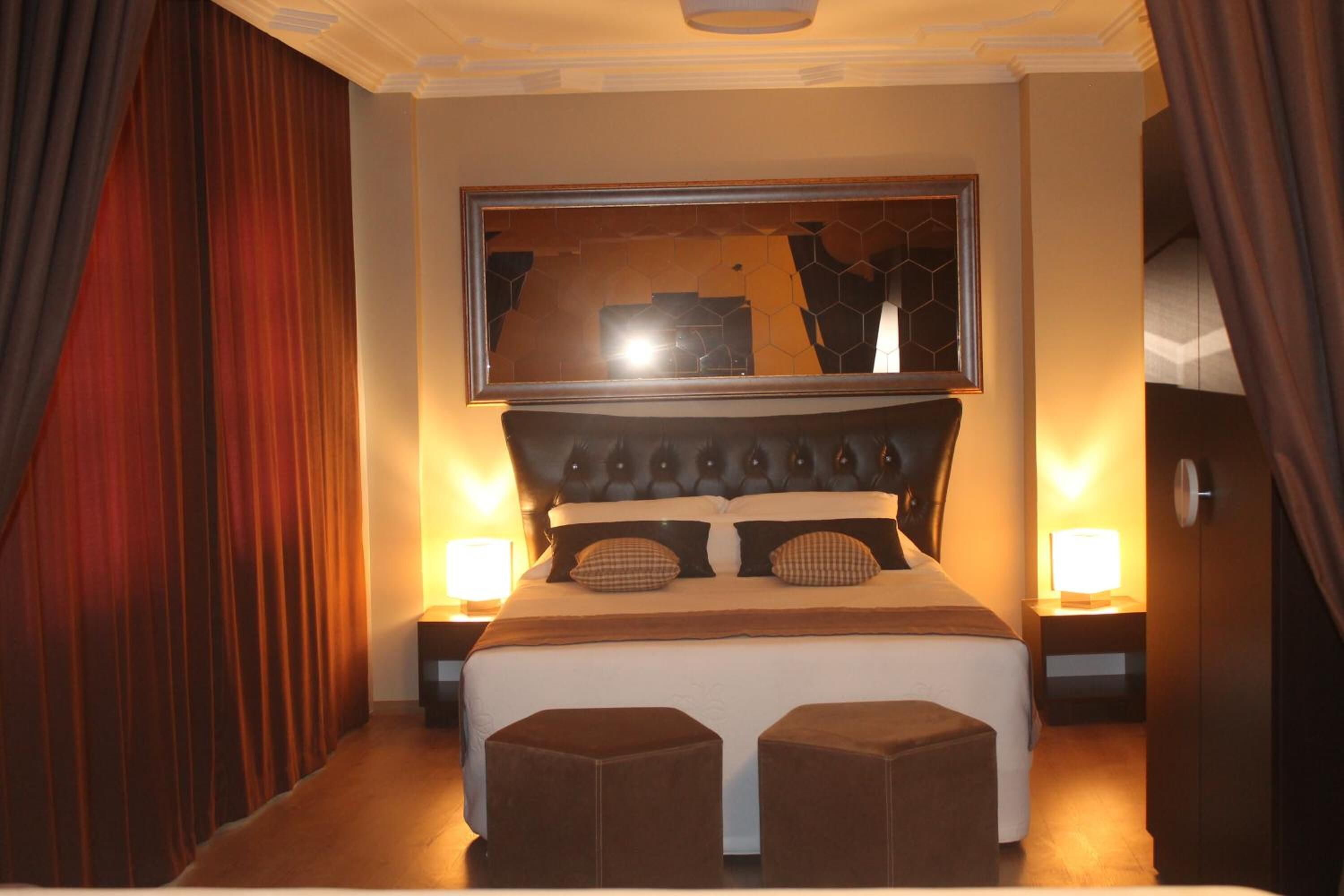 Ropa de cama de alta calidad y minibar con artículos gratuitos 