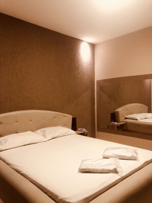 3 Schlafzimmer, Minibar, individuell eingerichtet, Schreibtisch